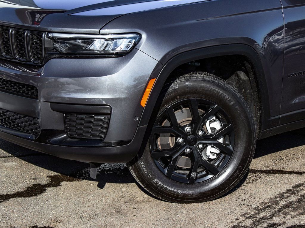 Used 2024 Jeep Grand Cherokee L Laredo AWD/4WD image 48