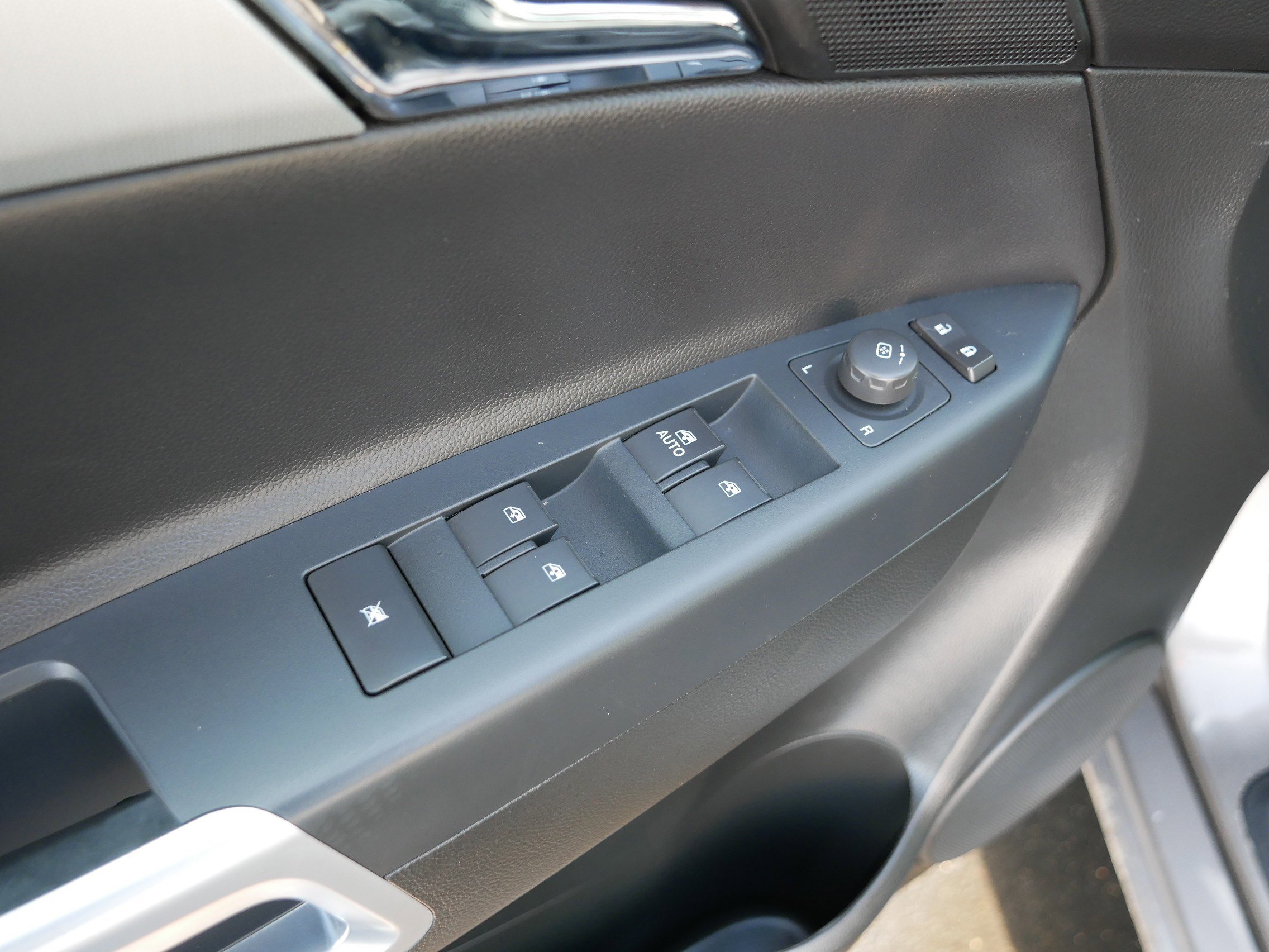 Used 2012 Chevrolet Captiva Sport LT w/ Convenience Package image 19