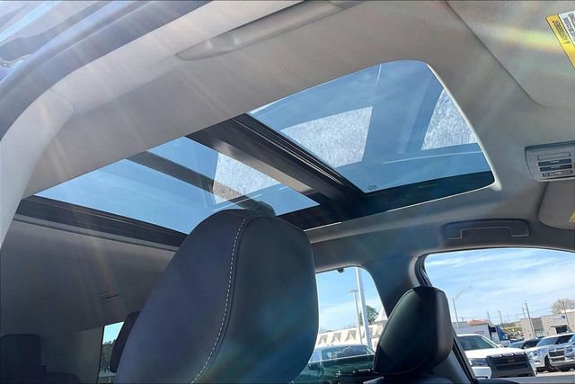 Certified 2025 Nissan Pathfinder Platinum w/ Cargo Package image 26