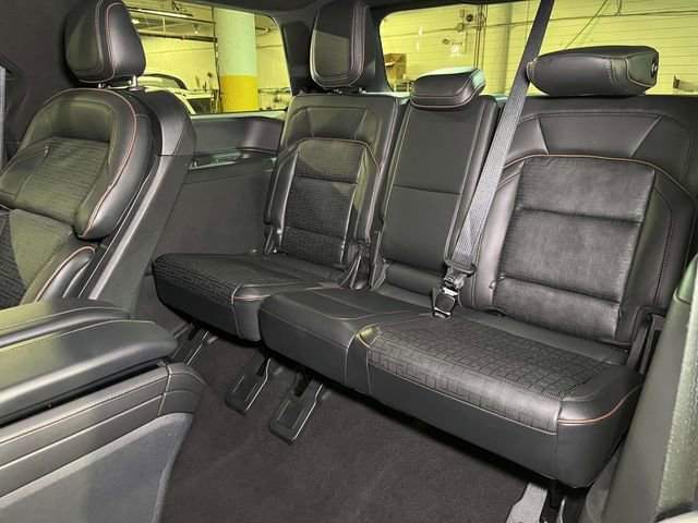 Used 2025 Lincoln Navigator Black Label image 21