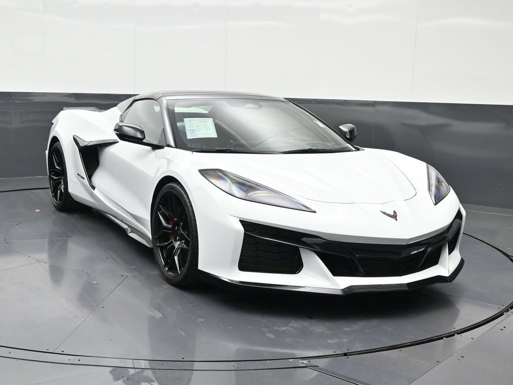Used 2026 Chevrolet Corvette Z06 w/ Stealth Interior Trim Package image 8