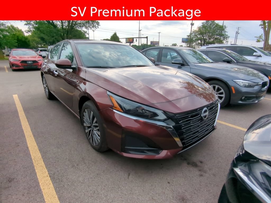 Used 2023 Nissan Altima 2.5 SV w/ SV Premium Package AWD/4WD image 4