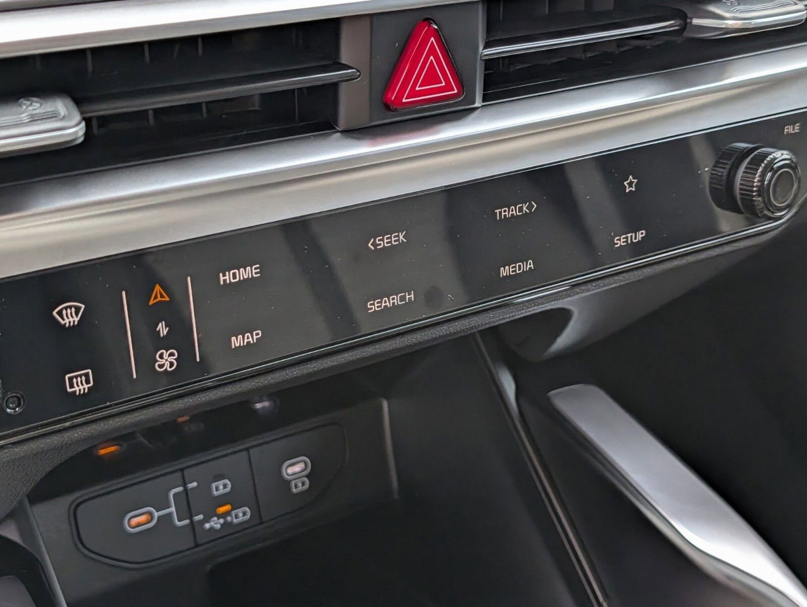 New 2026 Kia Sorento LX image 7