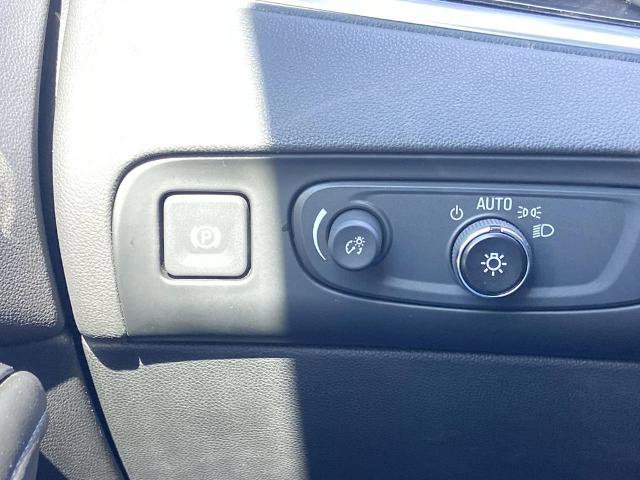 Used 2021 Buick Enclave Avenir w/ Avenir Technology Package image 14