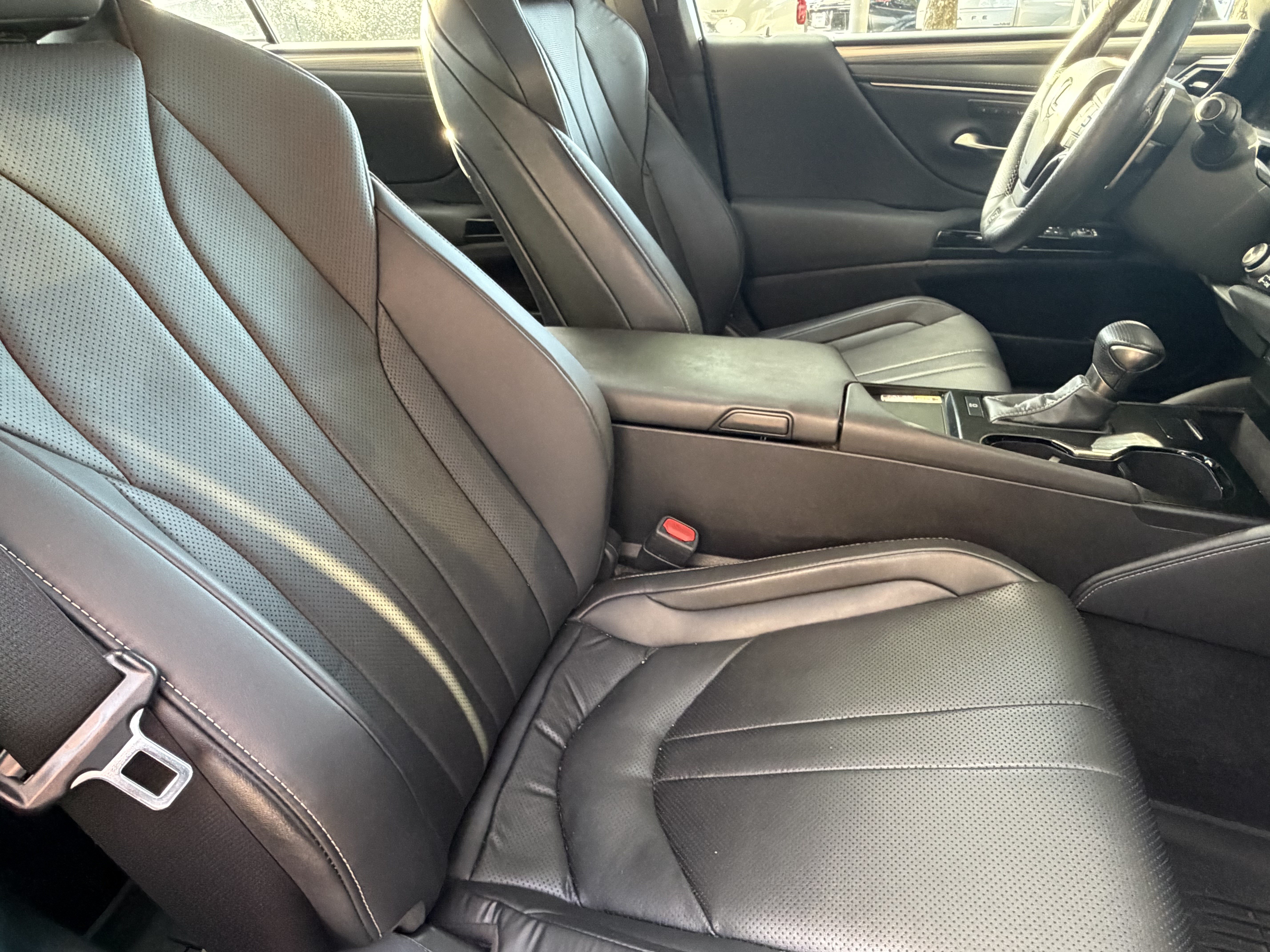 Certified 2023 Lexus ES 350 F Sport w/ Accessory Package (Z2) FWD image 39