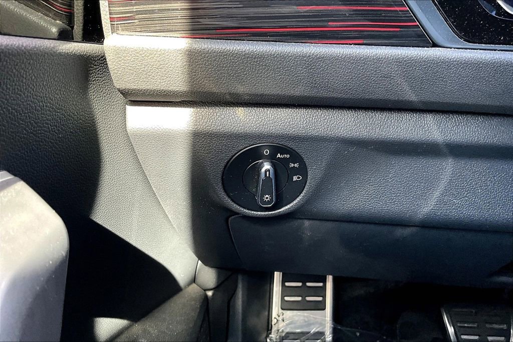 Used 2024 Volkswagen Jetta GLI 40th Anniversary Edition image 15