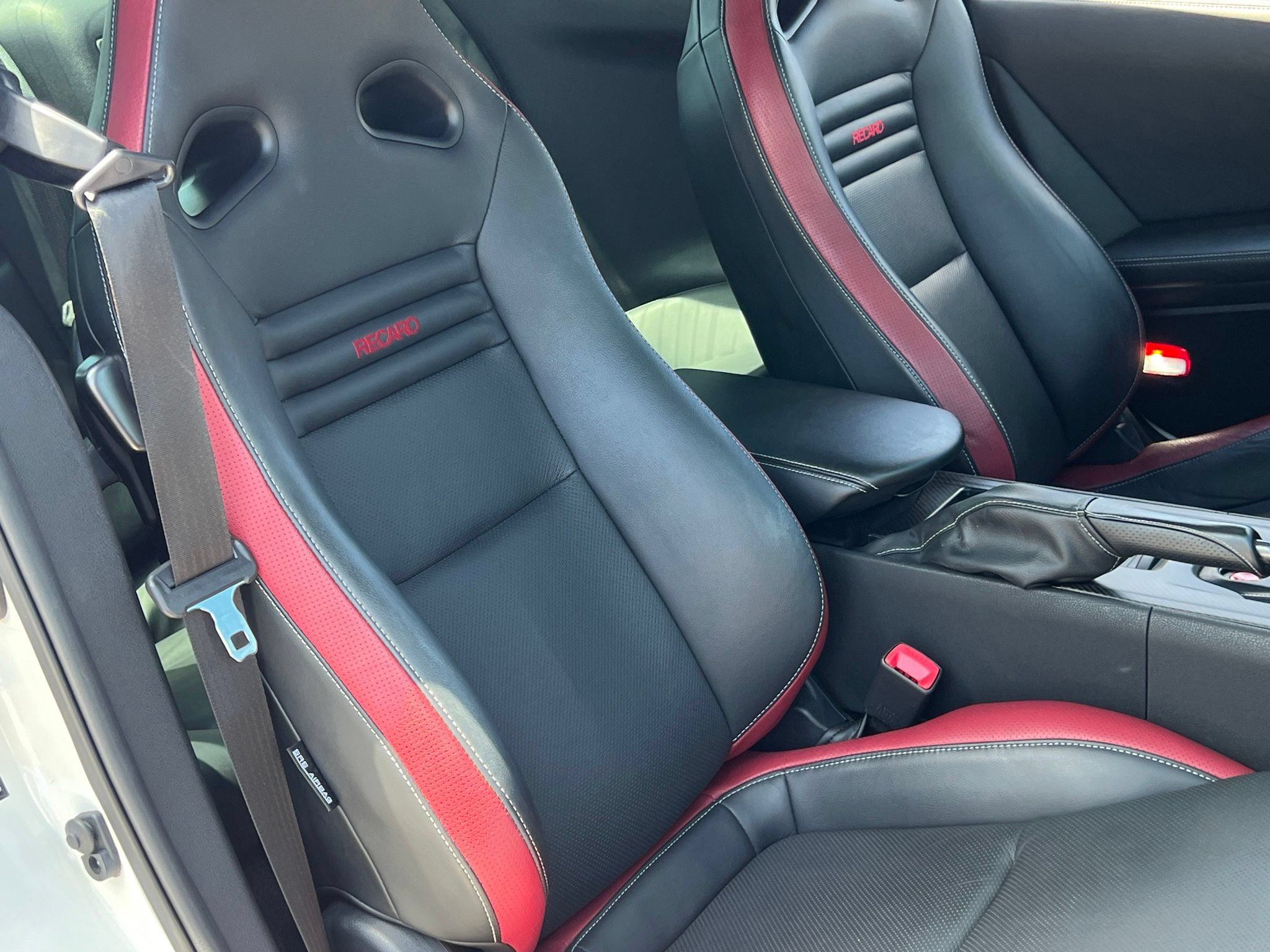 Used 2016 Nissan GT-R Black Edition AWD/4WD image 25