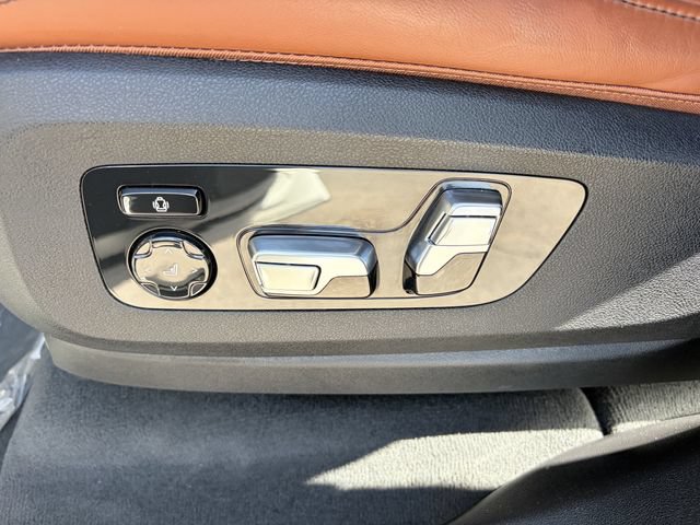 Used 2023 BMW X5 xDrive40i w/ Executive Package AWD/4WD image 21