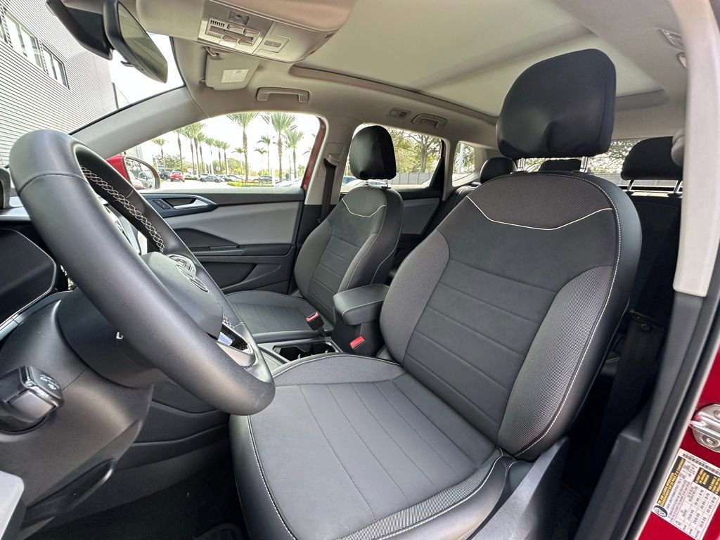 Used 2023 Volkswagen Taos SE image 5