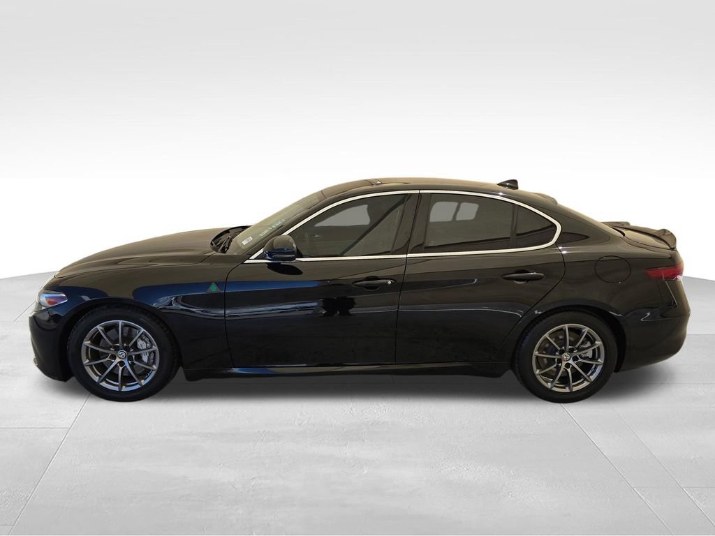 Used 2019 Alfa Romeo Giulia RWD image 10