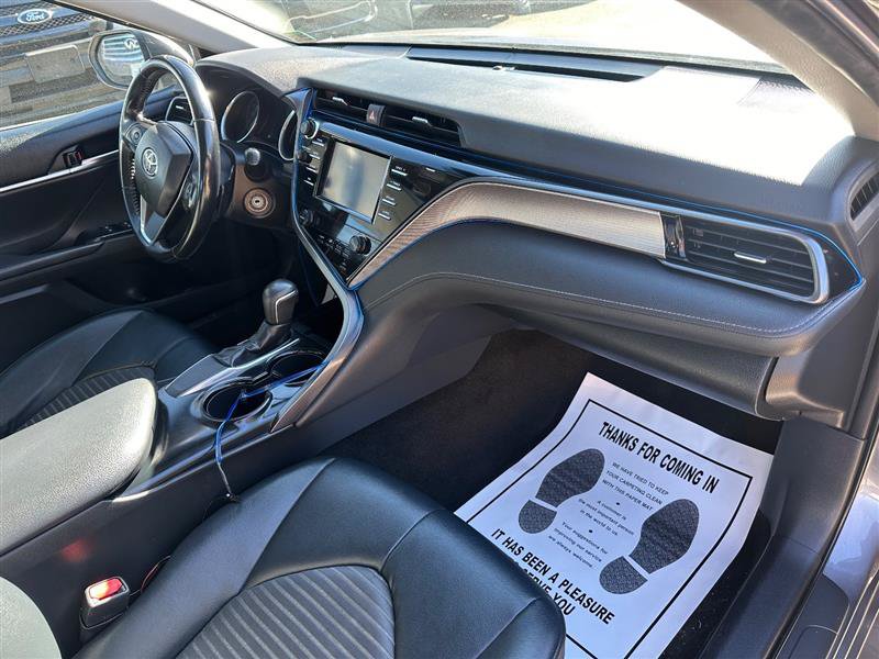 Used 2019 Toyota Camry SE FWD image 9