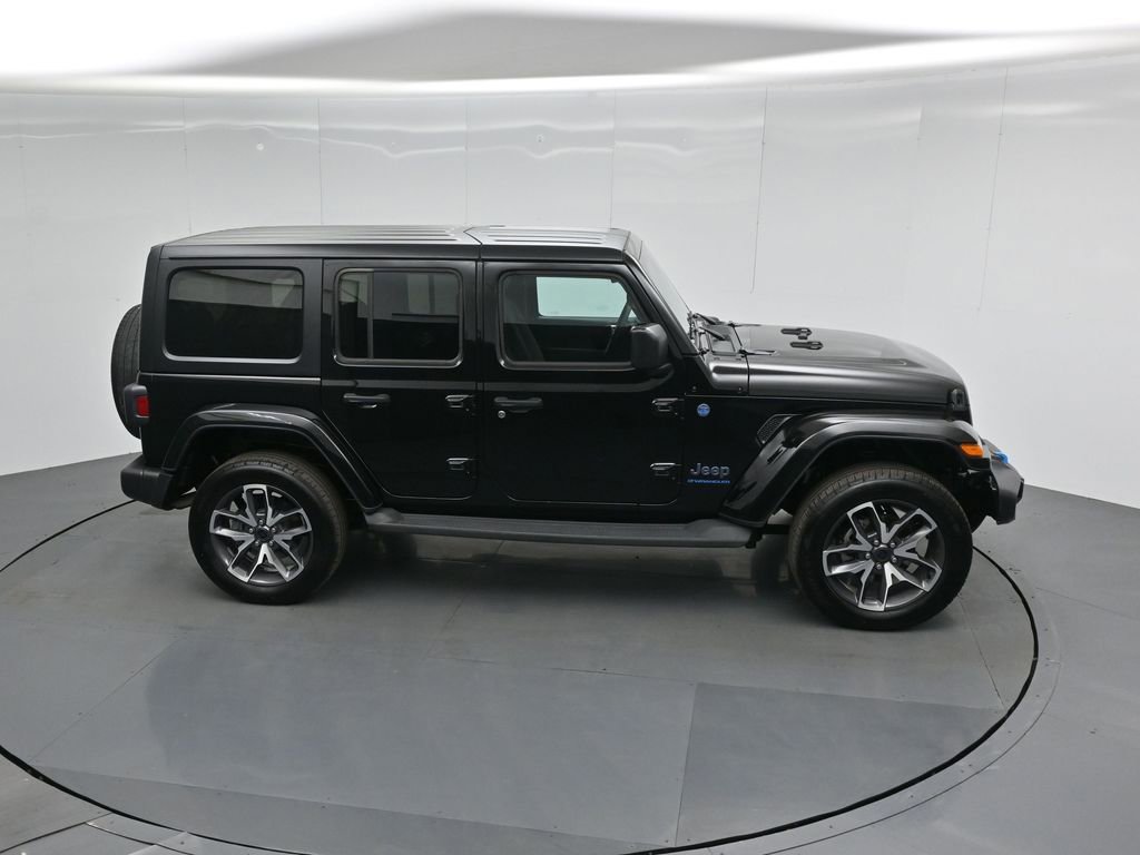 Used 2024 Jeep Wrangler Unlimited AWD/4WD image 52
