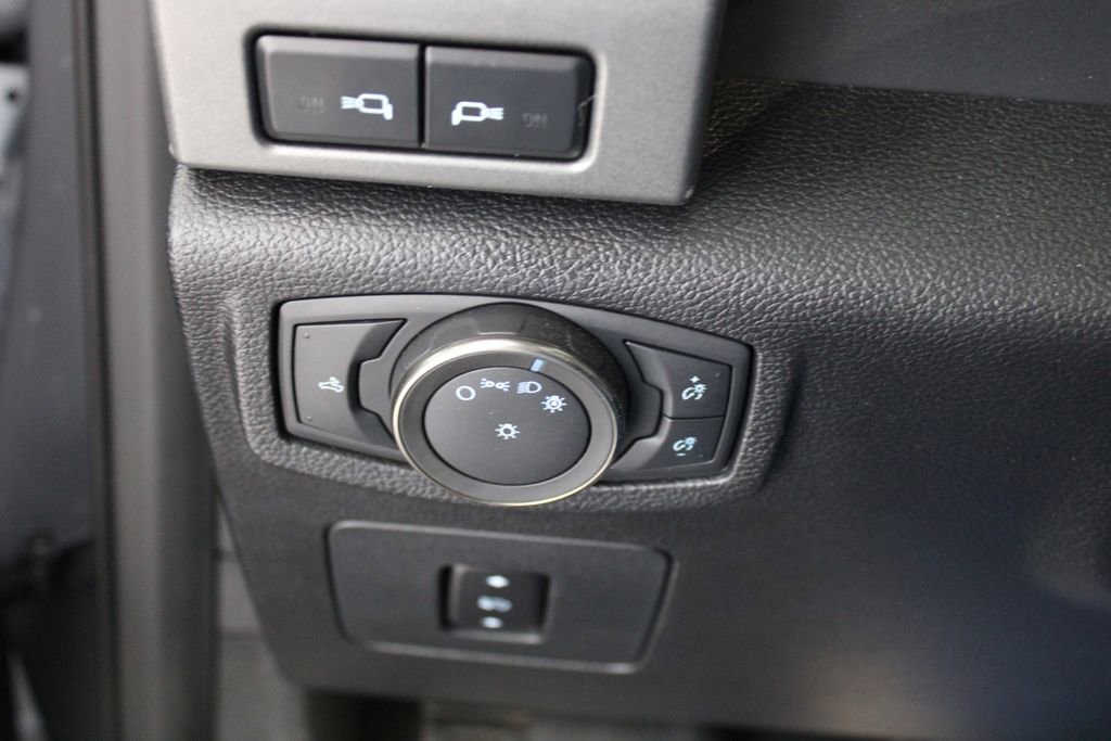 Used 2018 Ford F150 Raptor w/ Equipment Group 802A Luxury image 33