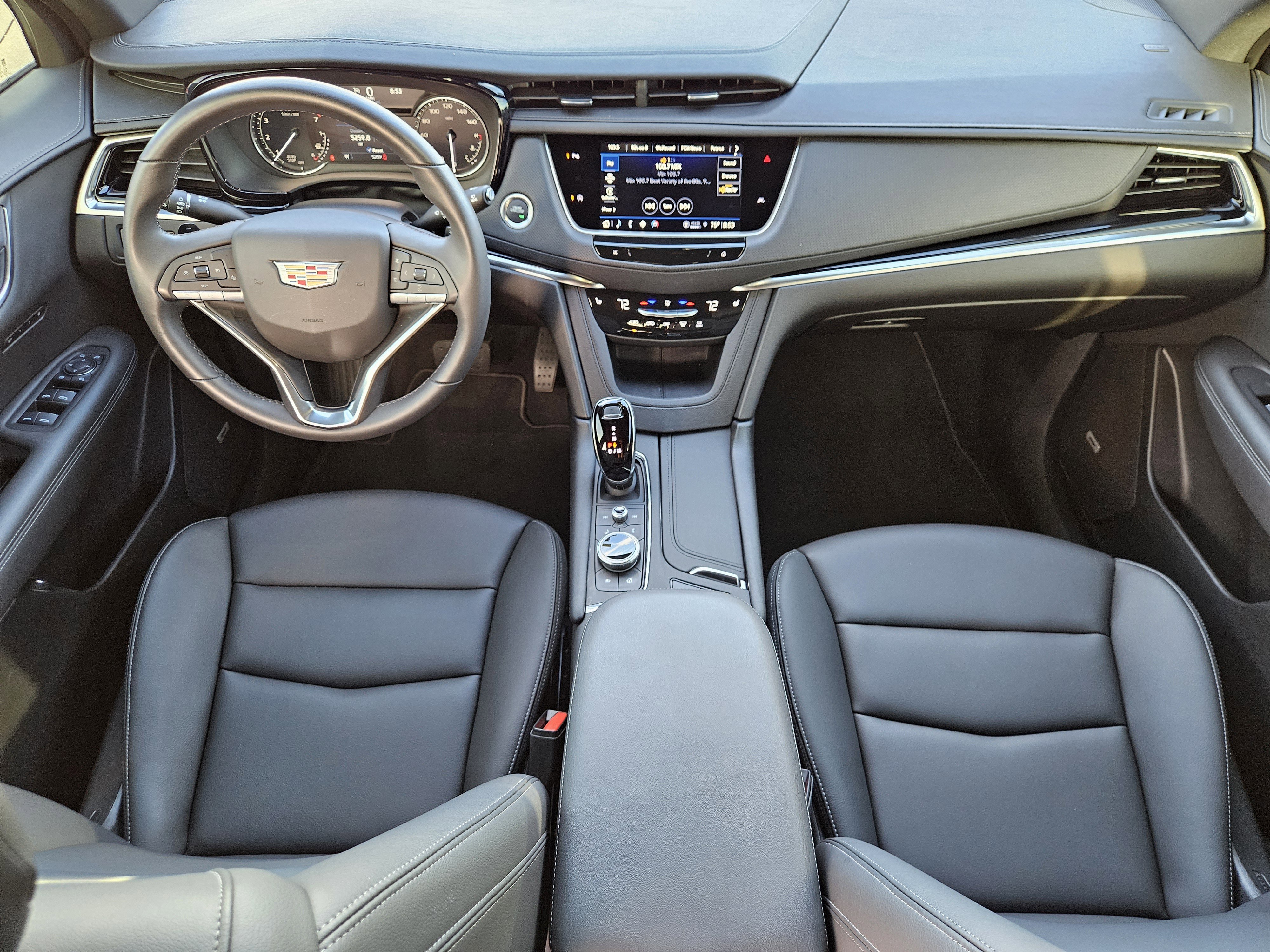 New 2025 Cadillac XT6 Luxury image 16