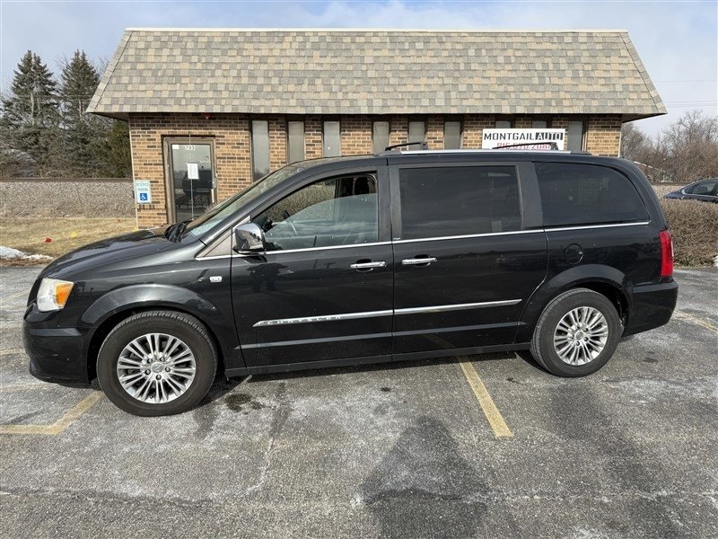 Used 2014 Chrysler Town & Country Touring-L FWD image 1