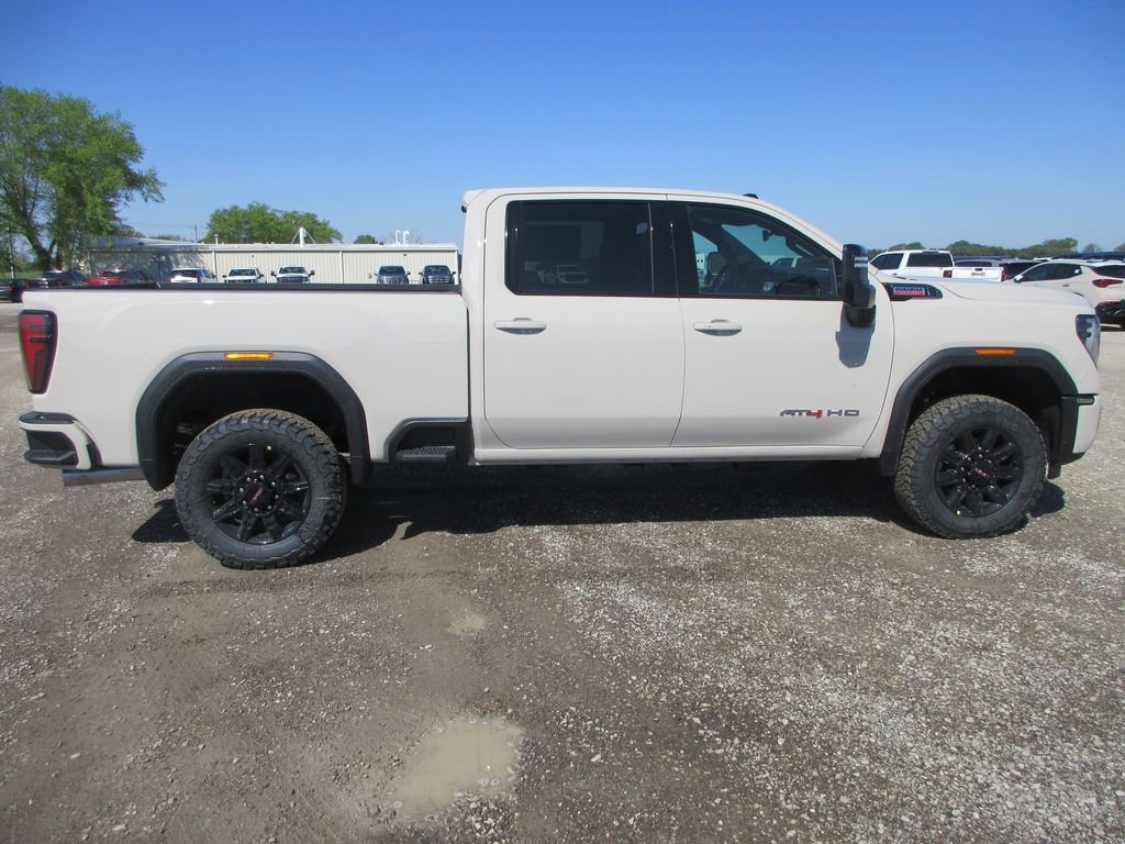 New 2026 GMC Sierra 2500 AT4 AWD/4WD image 3