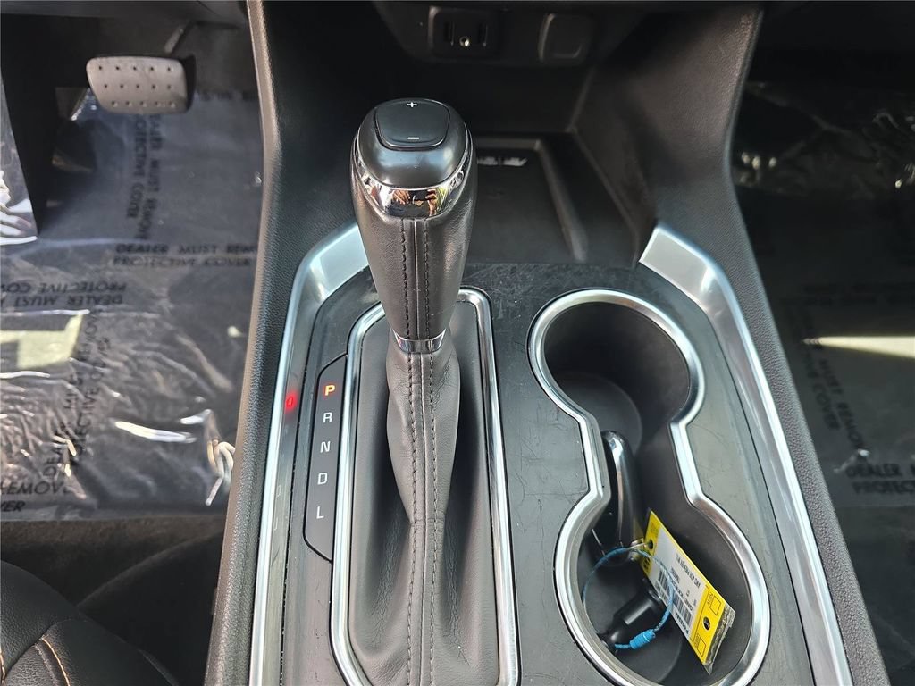 Used 2019 Chevrolet Traverse Premier w/ Redline Edition AWD/4WD image 27