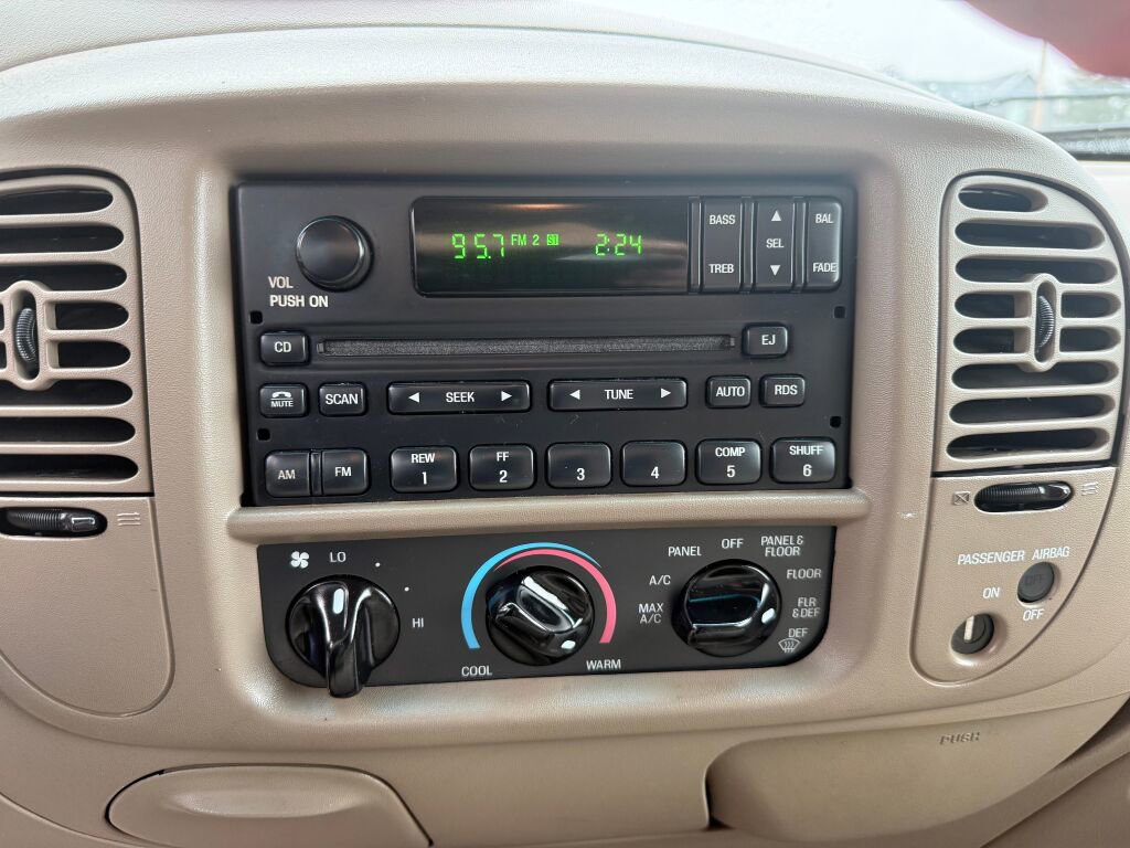 Used 2001 Ford F150 XLT RWD image 12