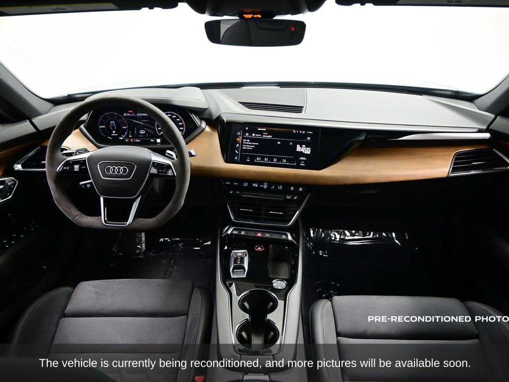 Used 2022 Audi e-tron GT Premium Plus image 29