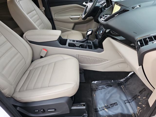 Used 2018 Ford Escape Titanium w/ Ford Safe & Smart Package image 18