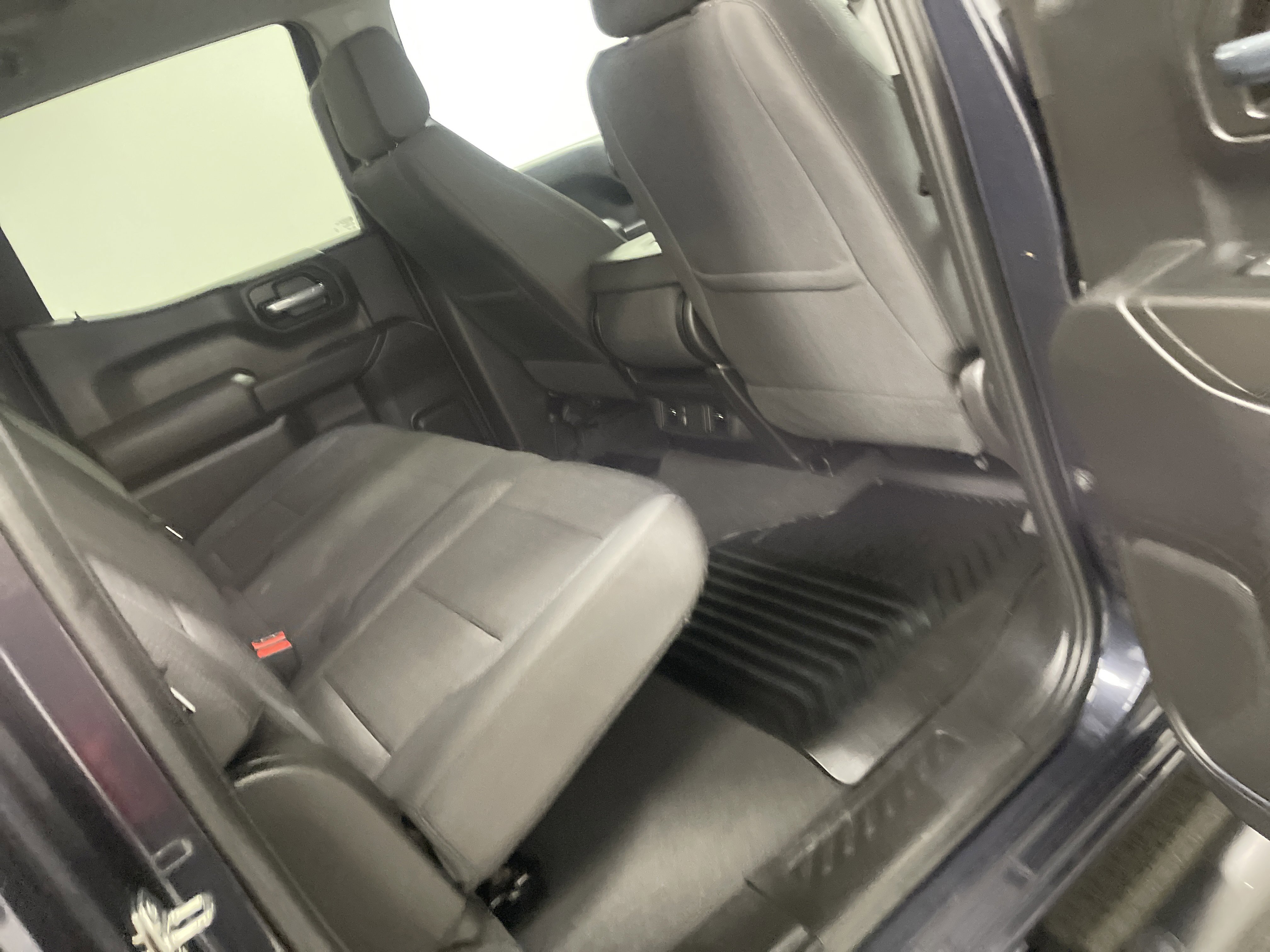 Used 2023 Chevrolet Silverado 1500 Custom w/ 2.7L Blackout Package image 21