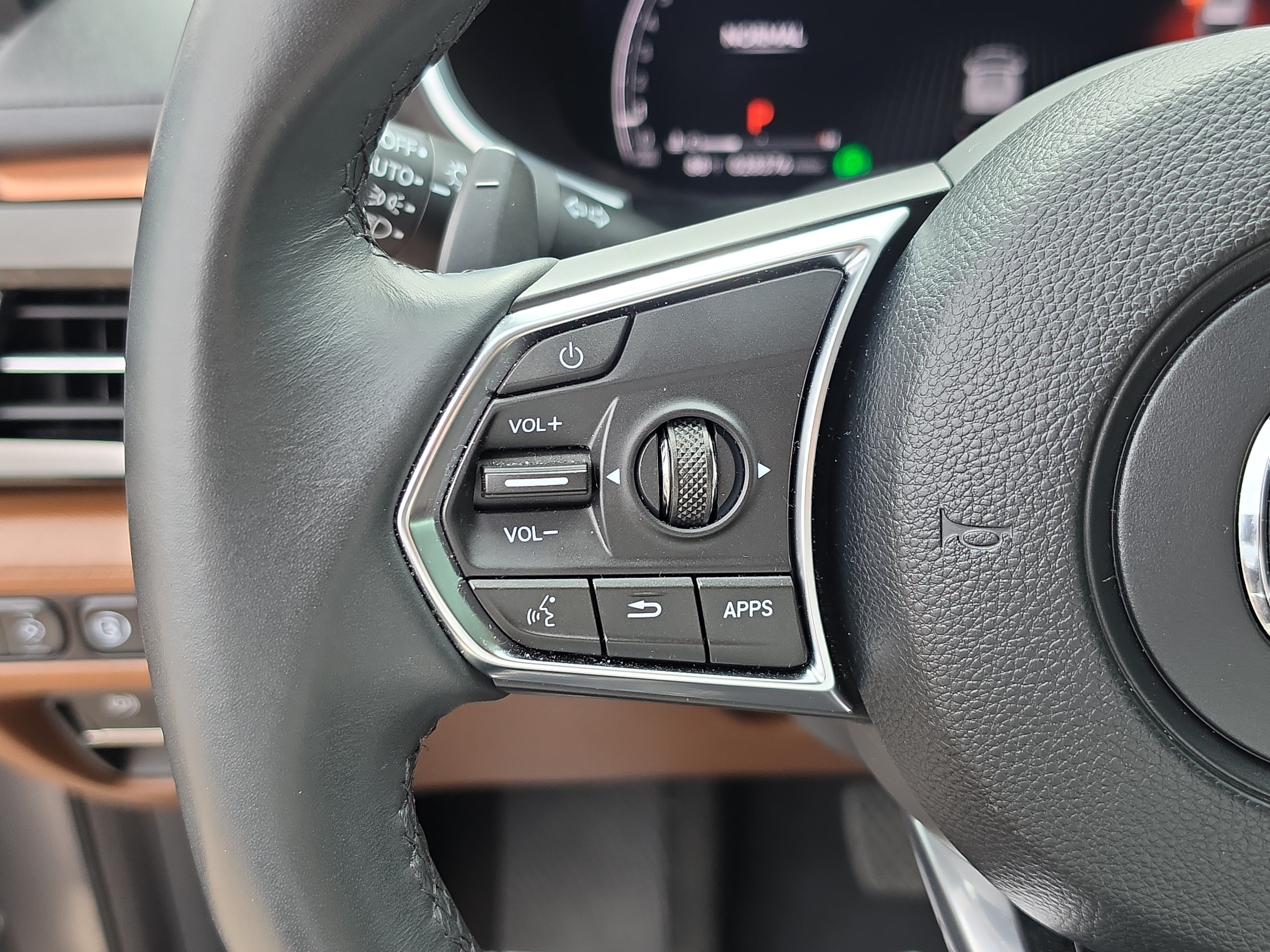 Used 2023 Acura MDX w/ Technology Package AWD/4WD image 34