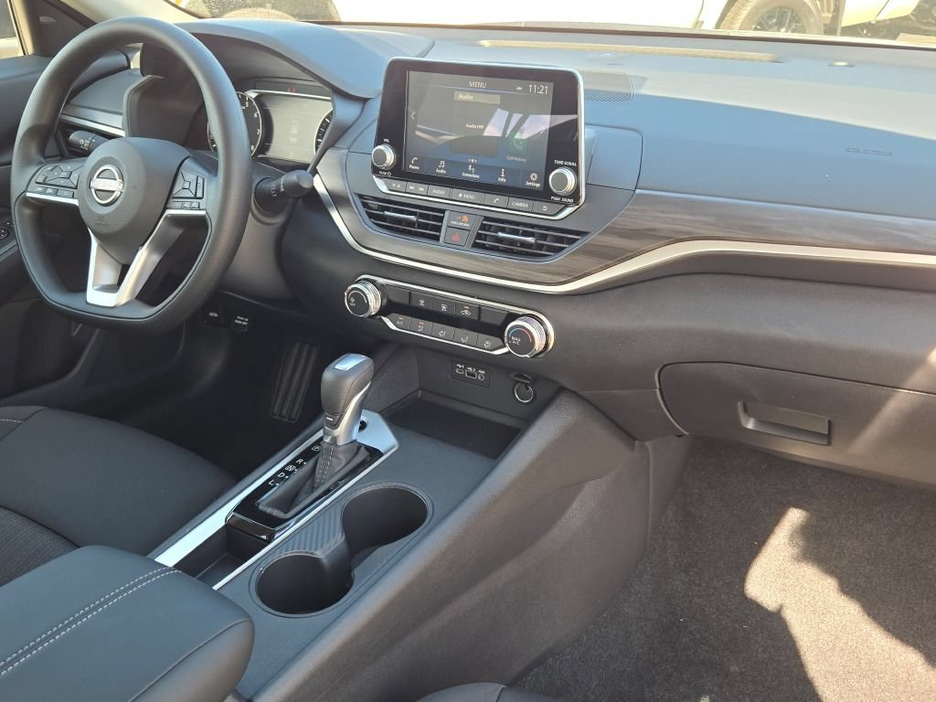 New 2026 Nissan Altima 2.5 SV FWD image 5