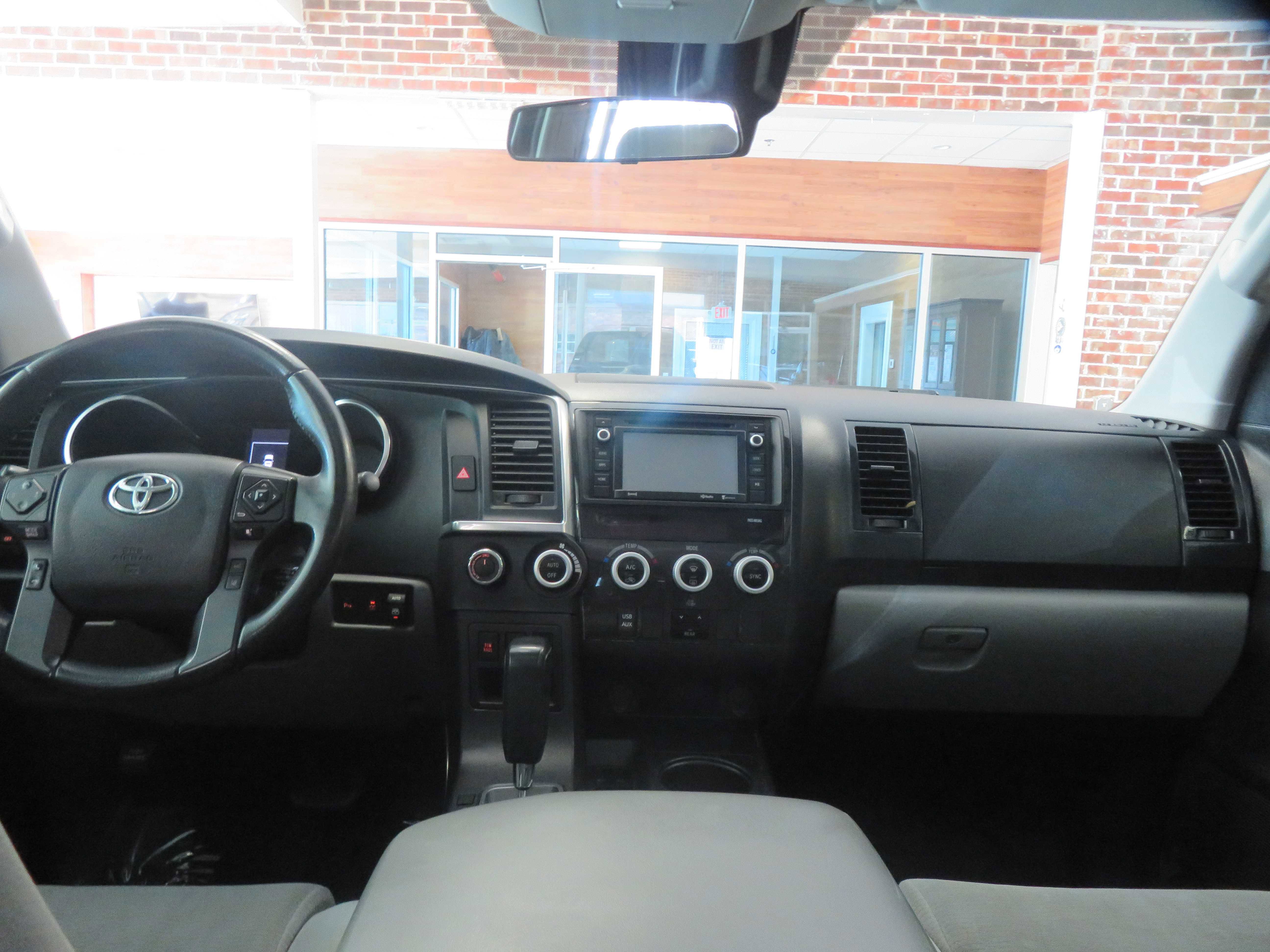 Used 2019 Toyota Sequoia SR5 AWD/4WD image 49