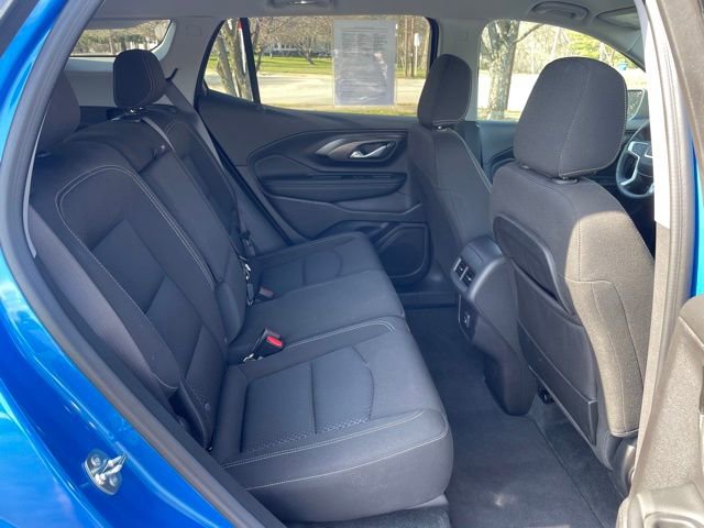 Used 2024 GMC Terrain SLE image 32