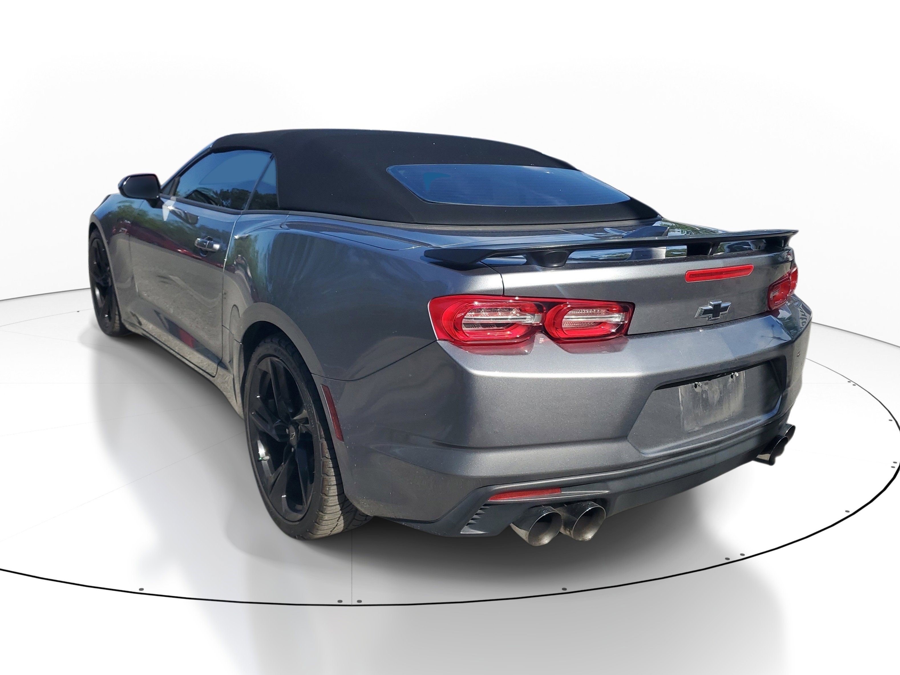 Used 2020 Chevrolet Camaro LT RWD image 4
