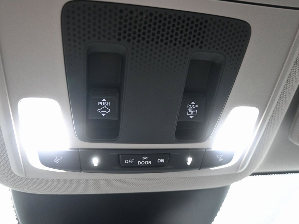 Used 2024 Honda Pilot Elite image 23