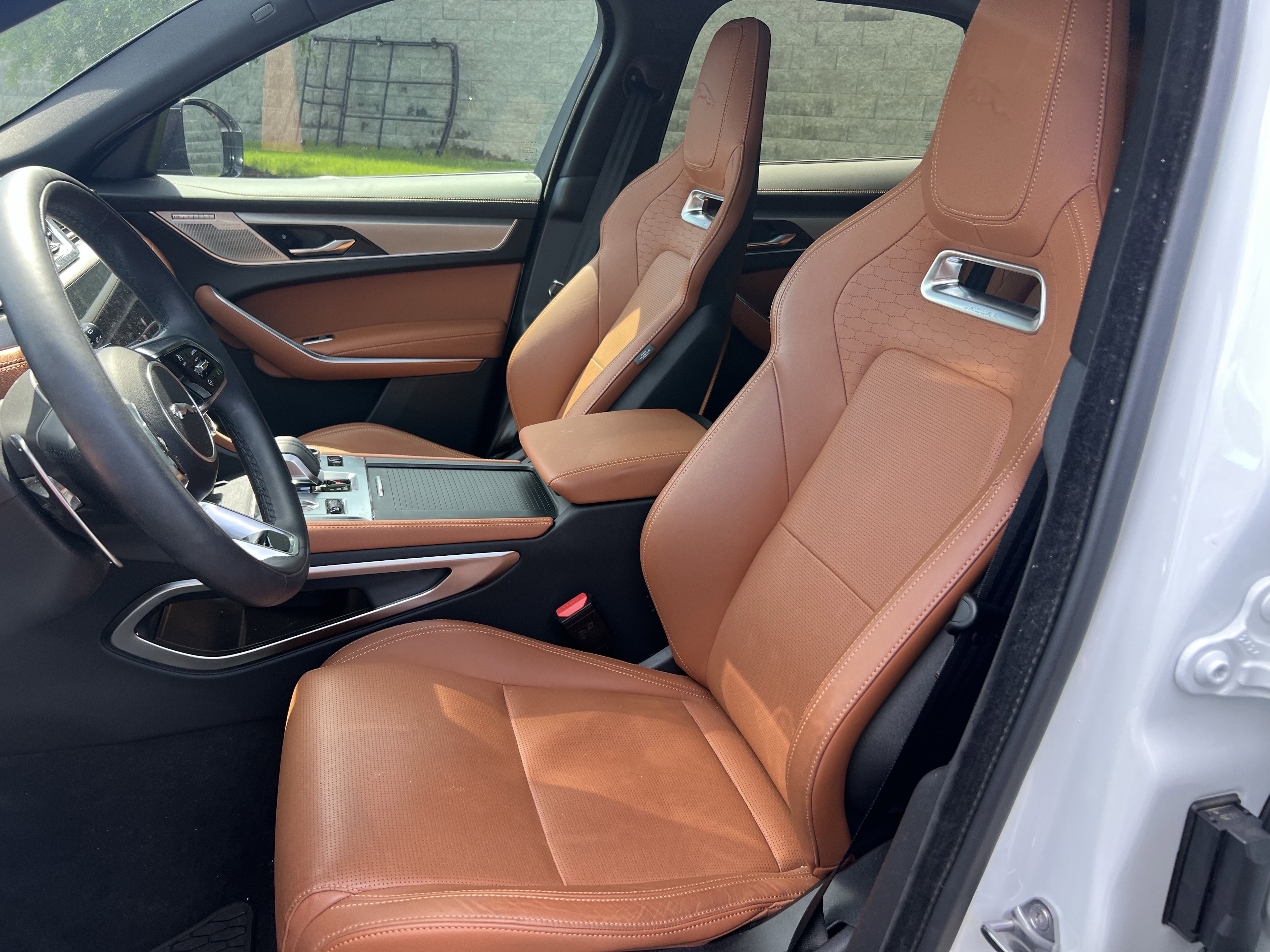 Used 2026 Jaguar F-PACE R-Dynamic S AWD/4WD image 15