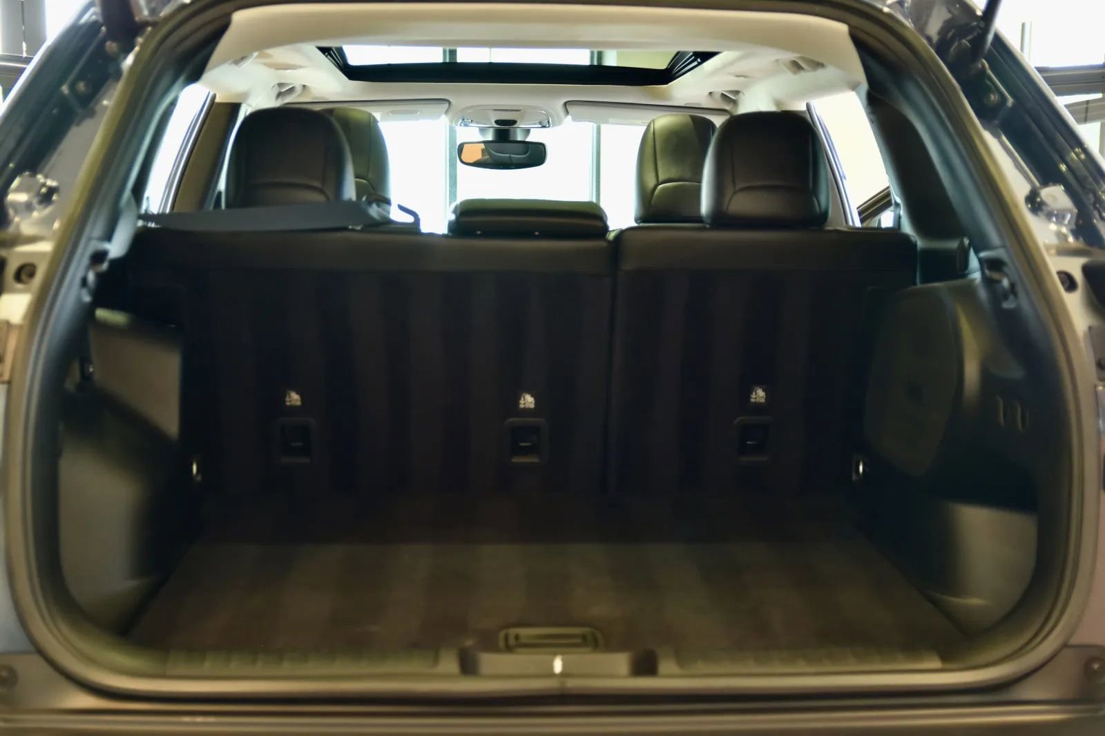 Used 2019 Jeep Cherokee Limited image 22