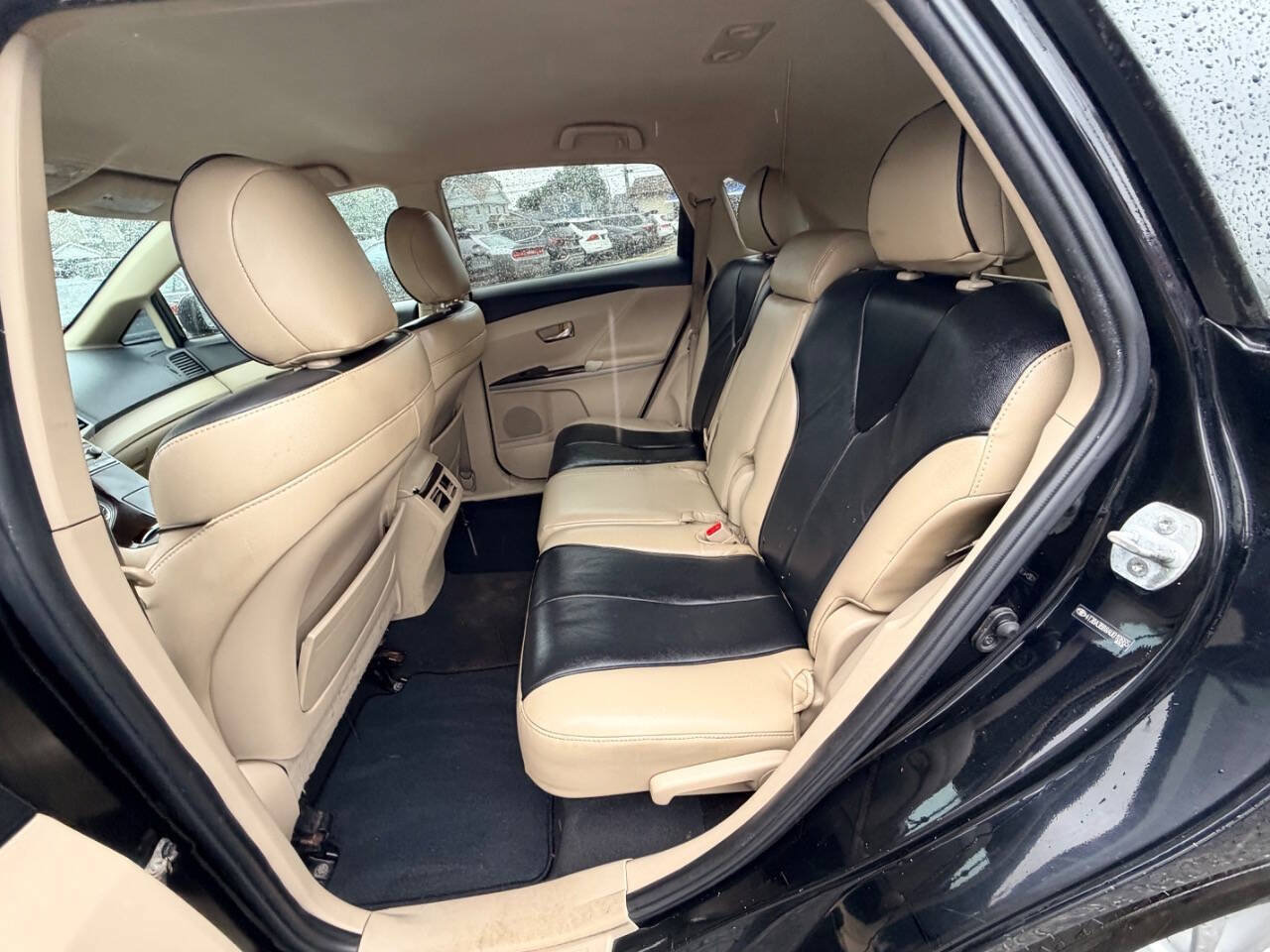 Used 2010 Toyota Venza AWD image 40