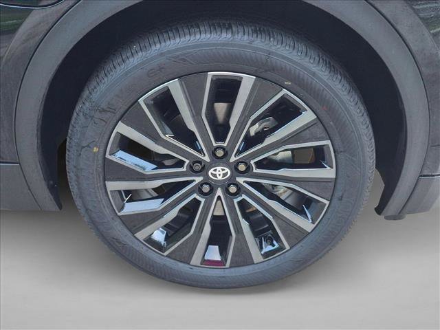 New 2026 Toyota C-HR AWD/4WD image 9