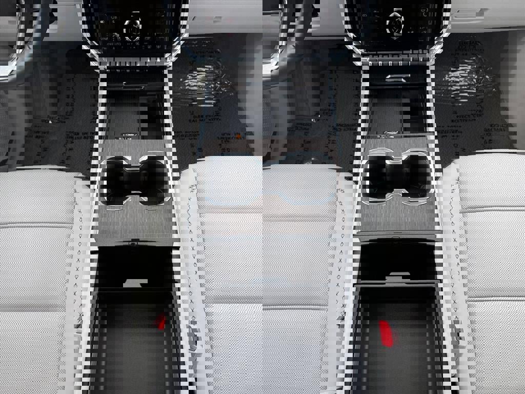 Used 2024 GMC Acadia Denali w/ Super Cruise Package image 12