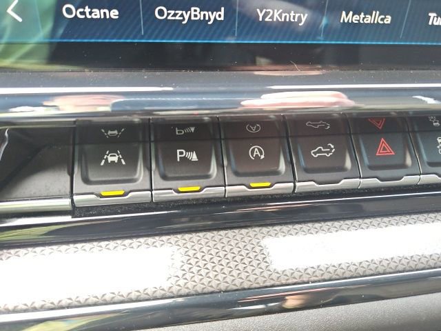 Used 2023 Chevrolet Silverado 1500 ZR2 w/ Technology Package image 37