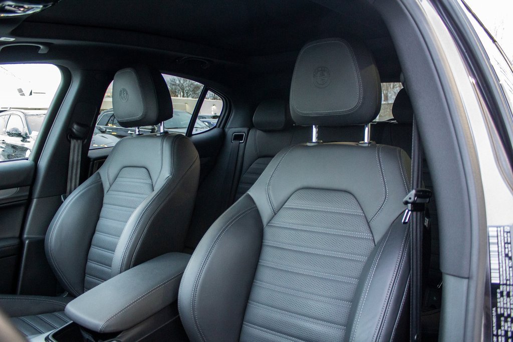 Used 2025 Alfa Romeo Stelvio Sprint w/ Veloce Package image 12