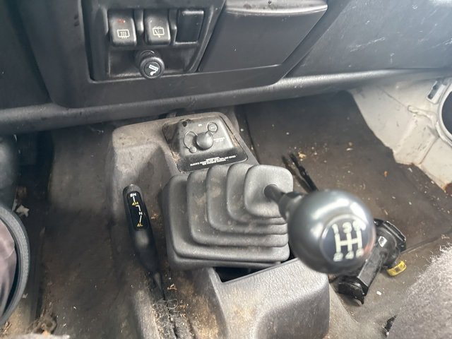 Used 2000 Jeep Wrangler Sport image 29