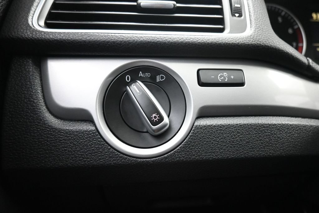 Used 2012 Volkswagen Passat 2.5 S FWD image 21