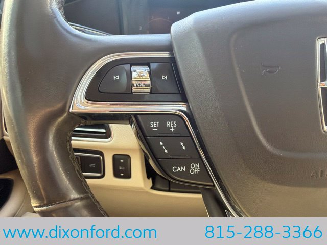 Used 2019 Lincoln Navigator Reserve AWD/4WD image 18