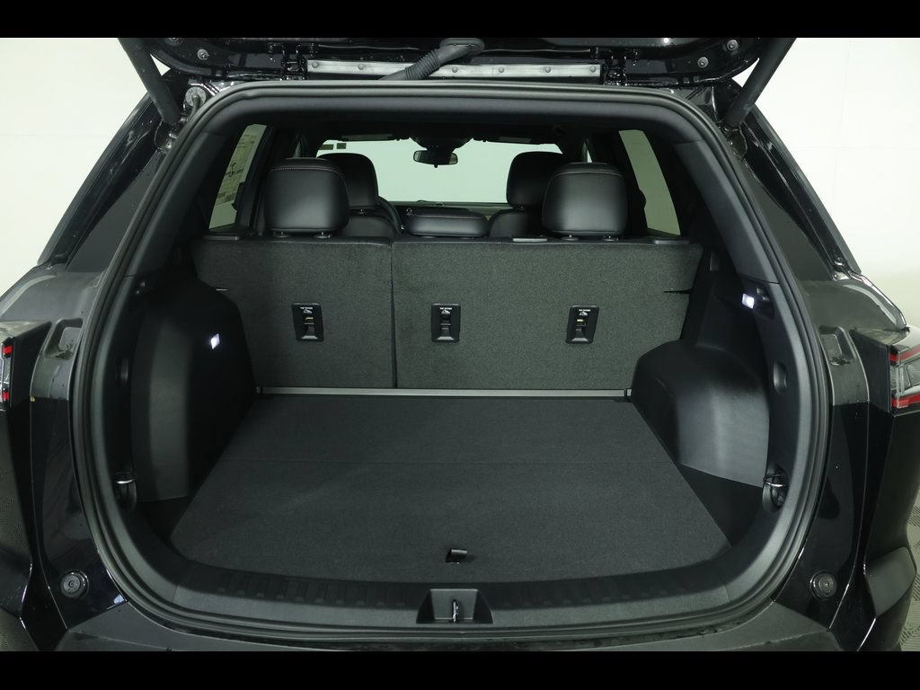 New 2026 Chevrolet Equinox ACTIV FWD image 13
