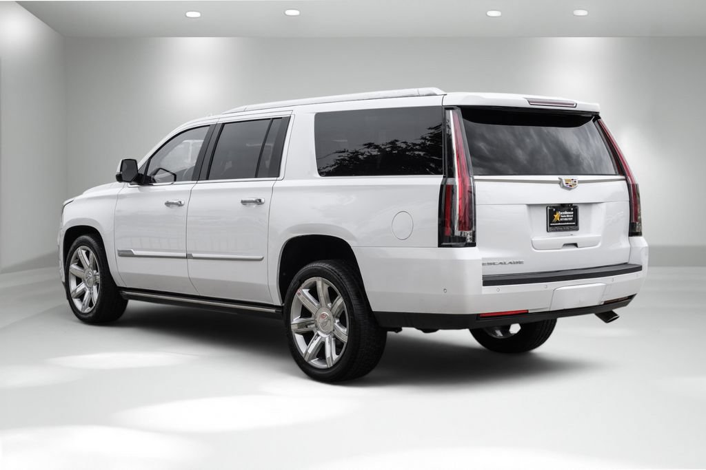 Used 2019 Cadillac Escalade ESV Premium Luxury RWD image 9