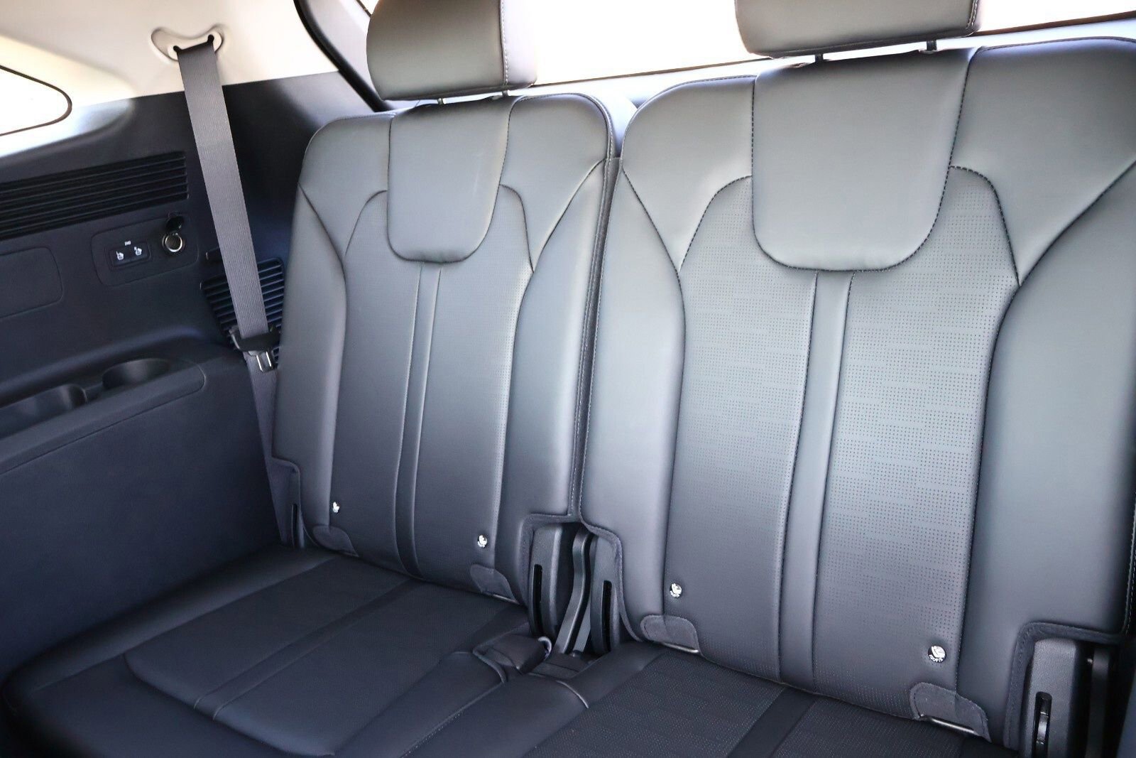 Used 2025 Kia Sorento S w/ Panoramic Sunroof Package image 19