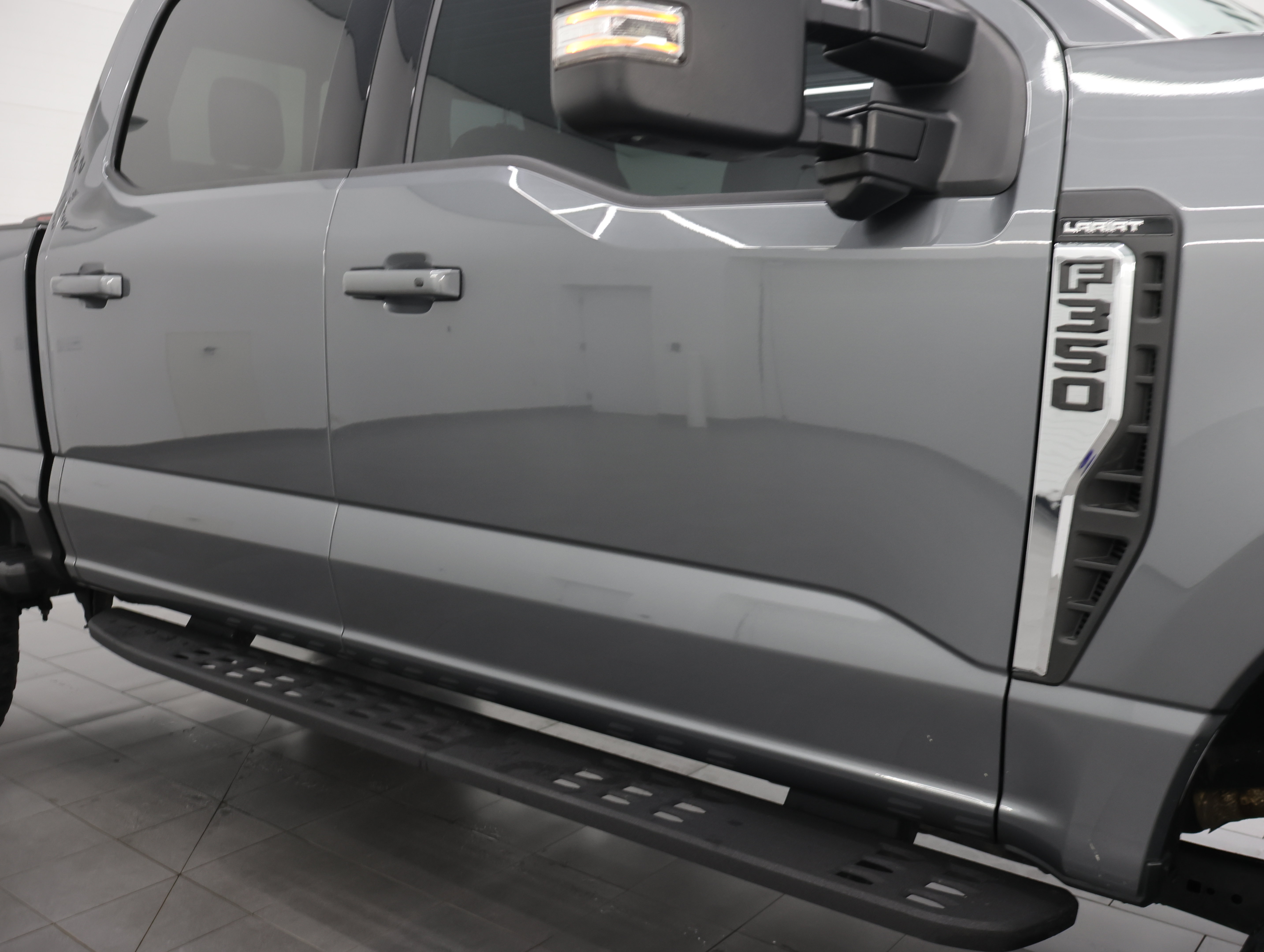 Used 2024 Ford F350 Lariat w/ Tremor Off-Road Package AWD/4WD image 27