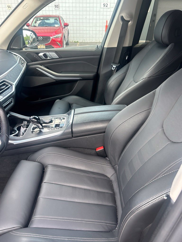 Used 2022 BMW X7 xDrive40i w/ Premium Package AWD/4WD image 8