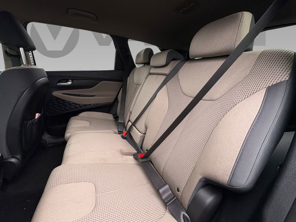 Used 2023 Hyundai Santa Fe SEL w/ Cargo Package image 4