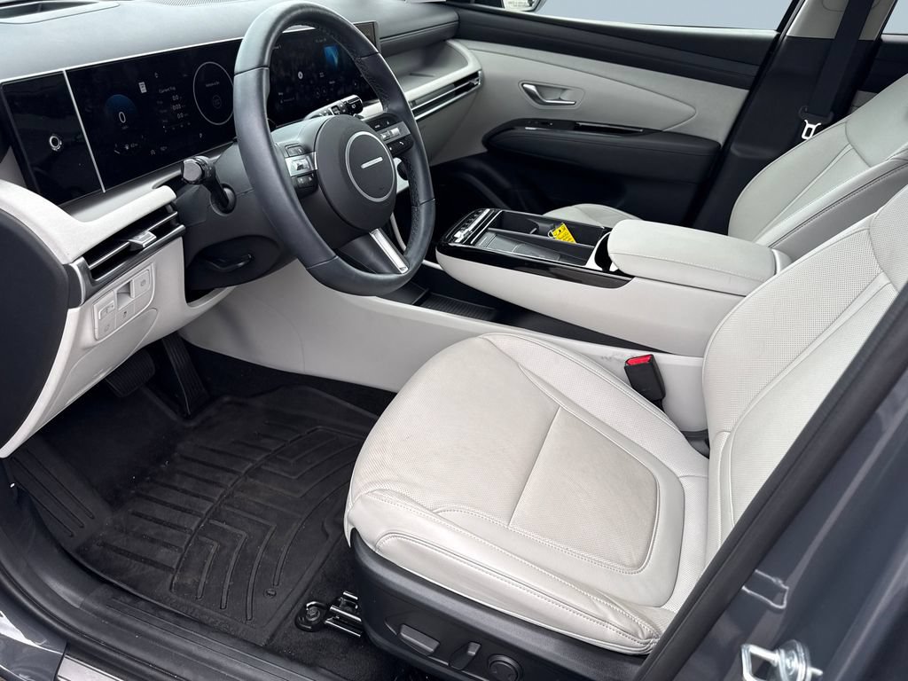 Used 2025 Hyundai Tucson Limited FWD image 10