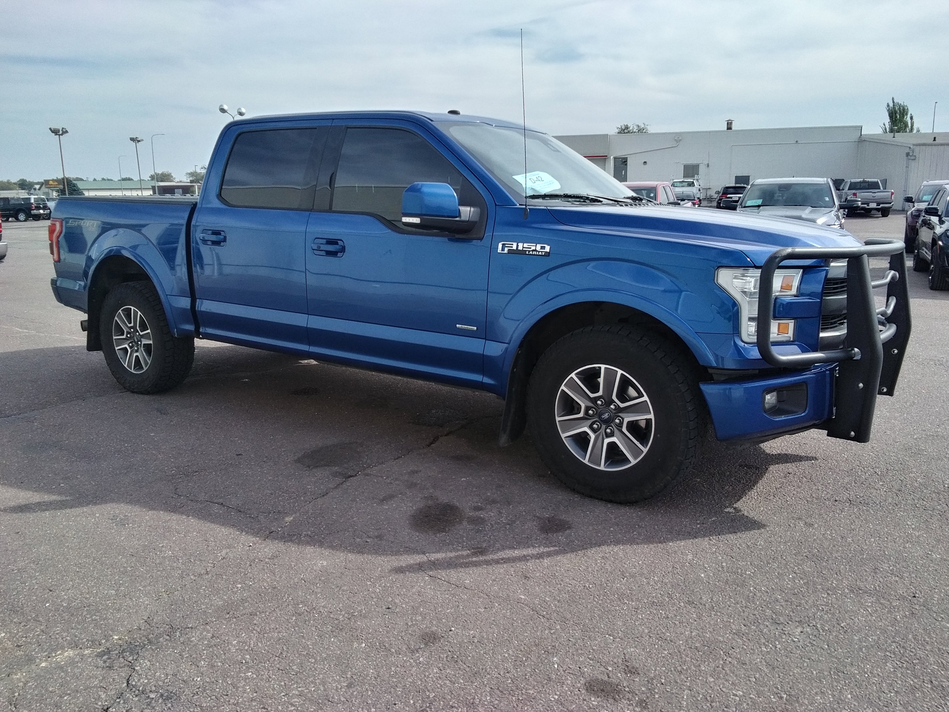 Used 2017 Ford F150 Lariat w/ Equipment Group 502A Luxury AWD/4WD image 4