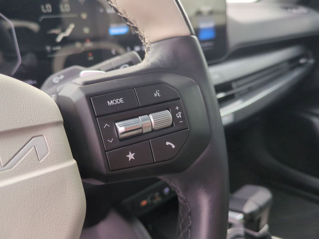 Used 2025 Kia K4 GT-Line w/ GT-Line Premium Package image 15